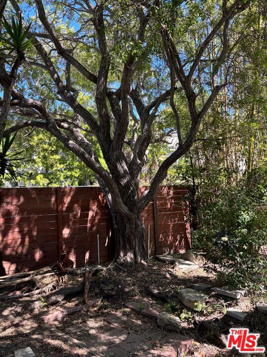 Building Photo - 688 Mildred Ave