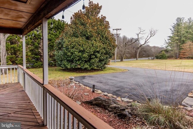 Building Photo - 2743 Rutland Rd