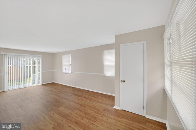 Building Photo - 5421 Henderson Way