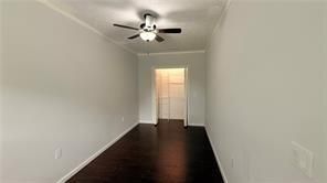 Building Photo - 446 Russell Cemetery Rd