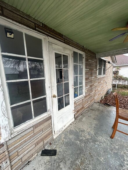 Building Photo - 404 S Thomas St