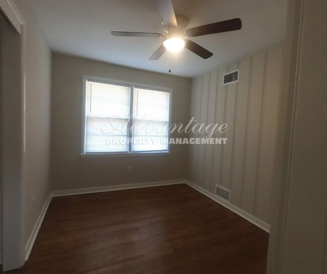 Building Photo - Beautiful, Fully Renovated 3-bedroom, 2-bath