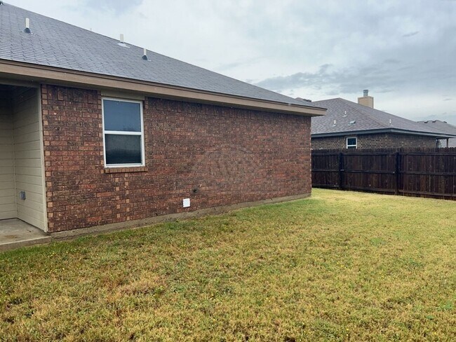 Building Photo - 2604 Tarrant County Dr