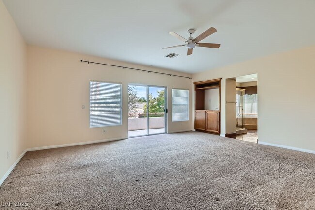 Building Photo - 136 N Ring Dove Dr
