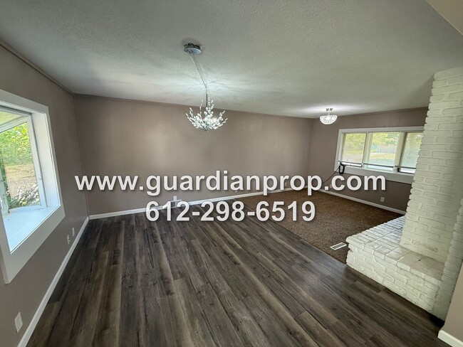 Building Photo - Cottage Grove House Available Now, Lower F...