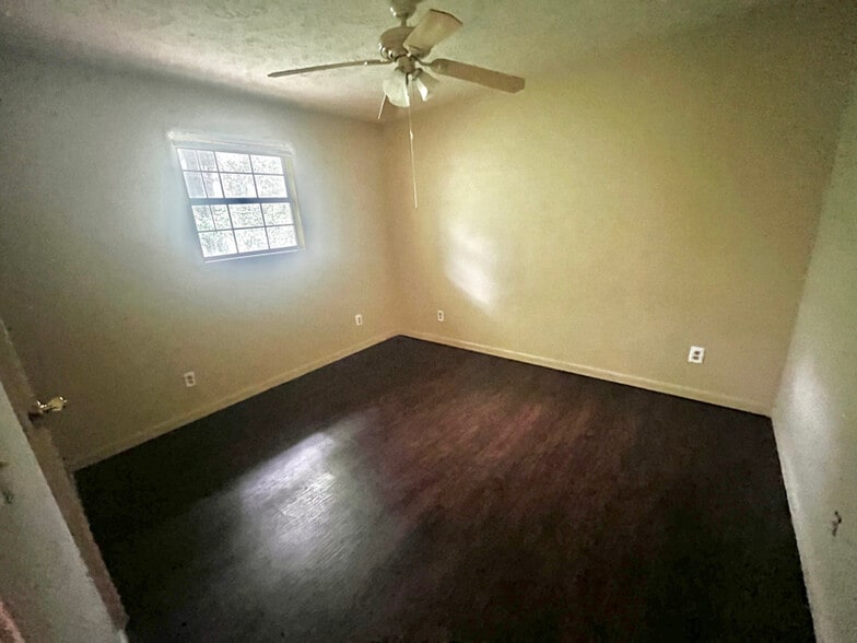 Building Photo - 576 Halbert Heights Rd