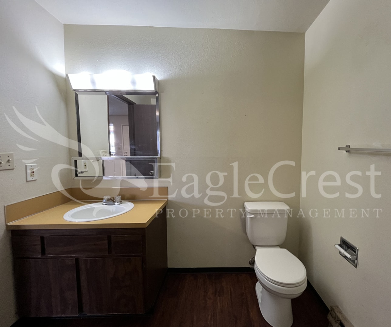 Building Photo - 17/19 S. Roosevelt