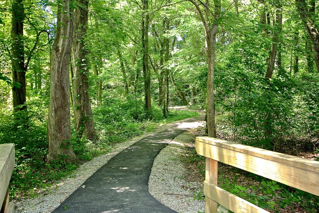 Miles of jogging/walking trails - 6127 Winter Park Dr