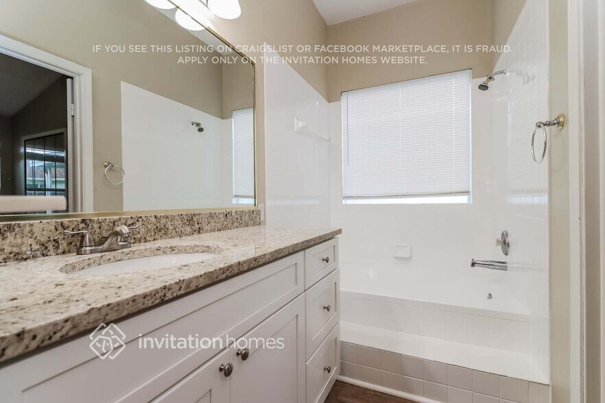 Building Photo - 5515 Redhawk Dr