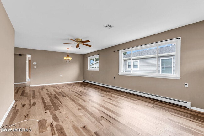 Building Photo - 24 Liberta Dr