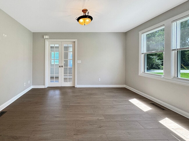 Building Photo - 4408 Shorehaven Ln
