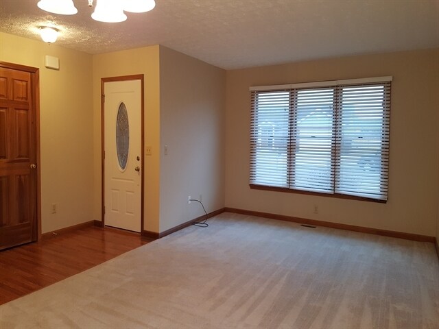 Building Photo - 2630 Alexander Ct