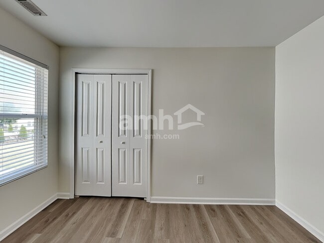 Building Photo - 6102 Lighted Way Ln