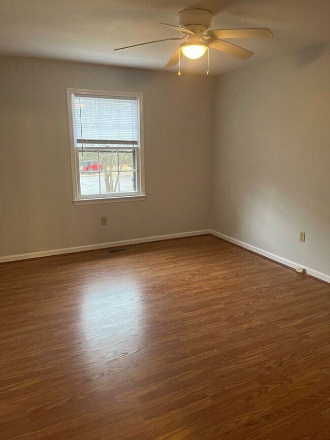 Building Photo - 195 Woodberry Ct