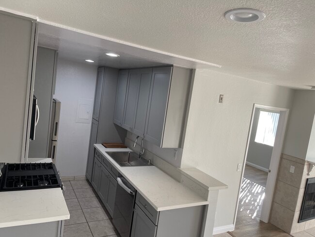 Building Photo - 4750 SEPULVEDA Blvd