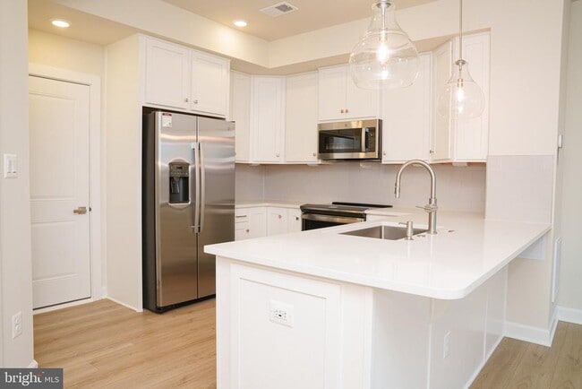 Building Photo - 21793 Express Ter