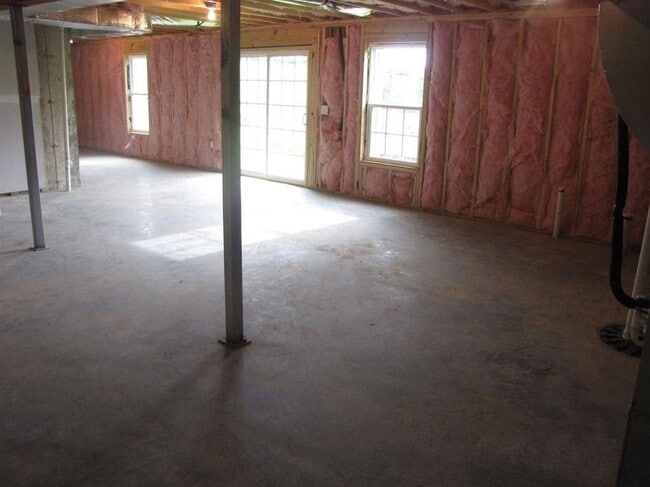 Building Photo - 203 Winnbrook St