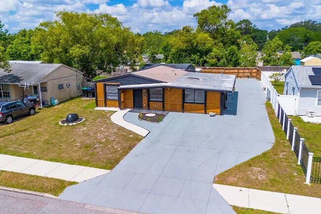 Building Photo - 9096 Dubois Blvd
