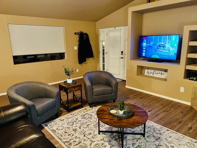 Building Photo - 17520 Bluejay Cir