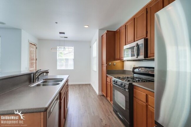 Building Photo - Charming 2Bdm 2Ba Tri-Level Condo in Otay ...
