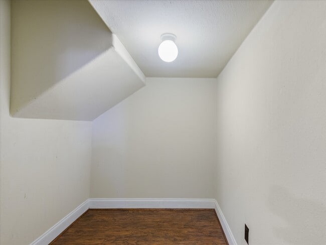 Building Photo - 3034 Orchard Ct