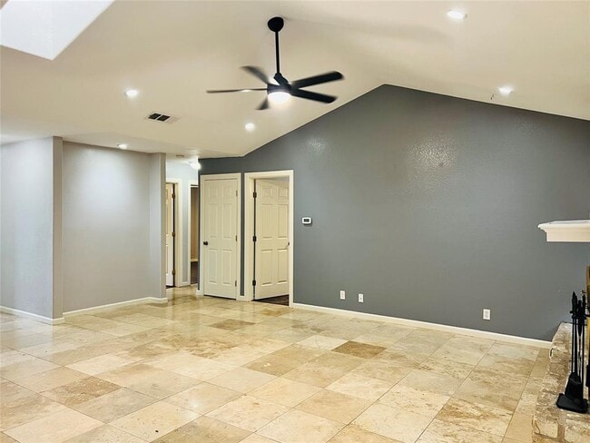 Building Photo - 2309 Granberry Dr