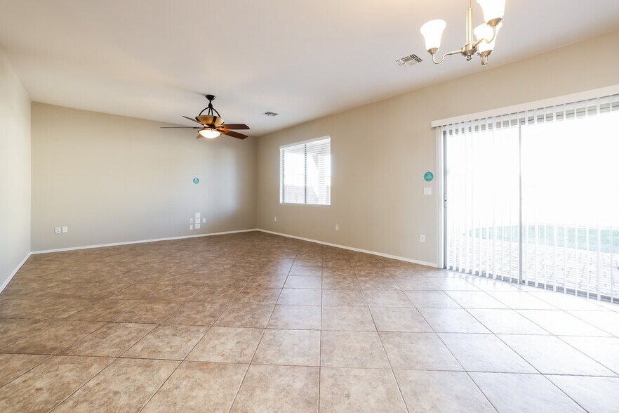 Building Photo - 12677 E Nona Ln