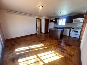 Building Photo - 938 St Joe St