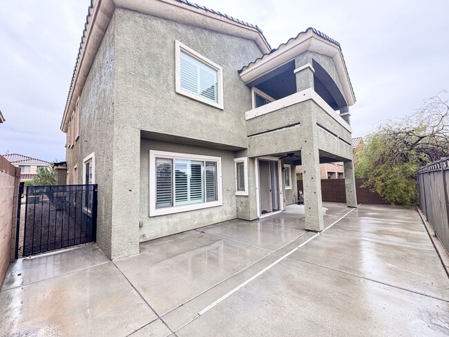 Building Photo - LUXURY LIVING • GOLF COURSE VIEW • GUARD-GATED COMMUNITY