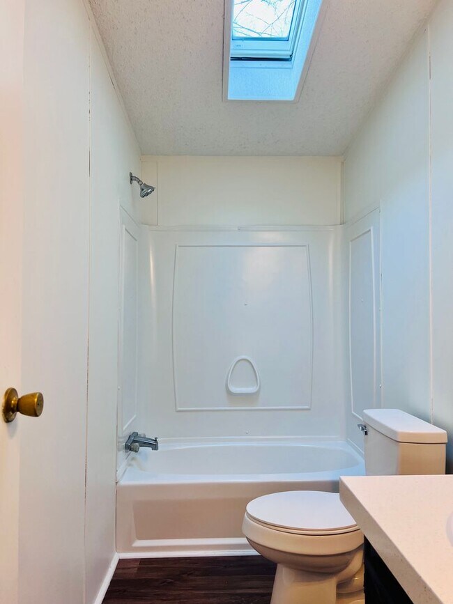Building Photo - 4BR Home - Recently Updated - Available Soon!
