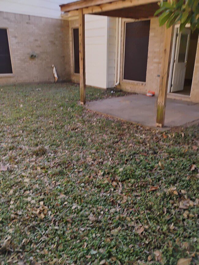 Building Photo - 231 Cedar Elm Ln