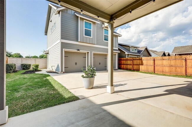 Building Photo - 1545 Cobblecrest Ln