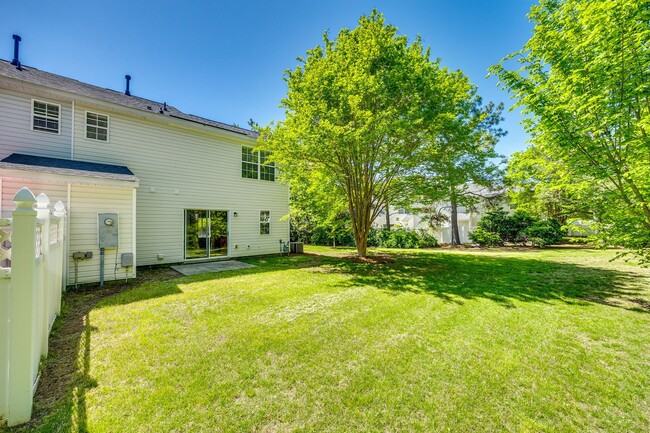 Building Photo - Beautiful 2 Bed 2.5 bath townhome in Benni...