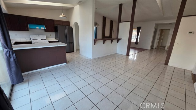 Building Photo - 23850 Suncrest Ave