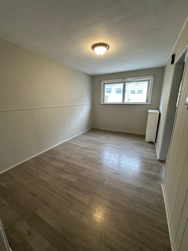 Building Photo - Newly renovated 3 Bedroom house for rent