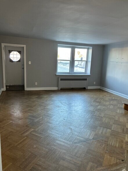 Living Room - 6723 Castor Ave