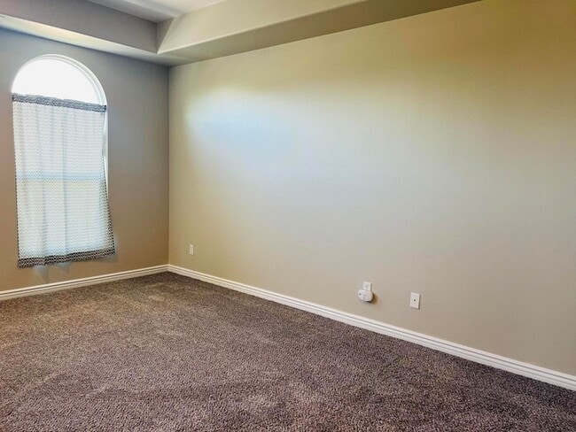 Building Photo - 45245 Seeley Dr