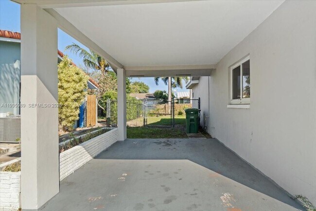 Building Photo - 5402 NW 25th Terrace