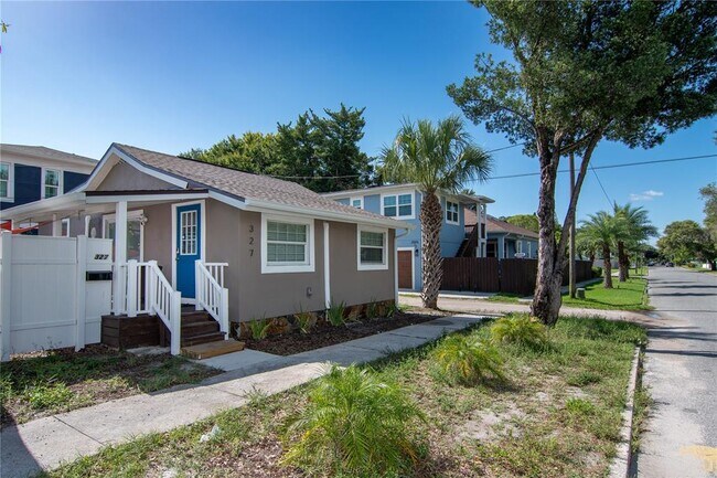 Building Photo - 327 25th St S