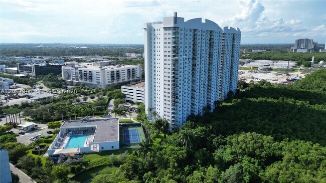 Building Photo - 15051 Royal Oaks Ln