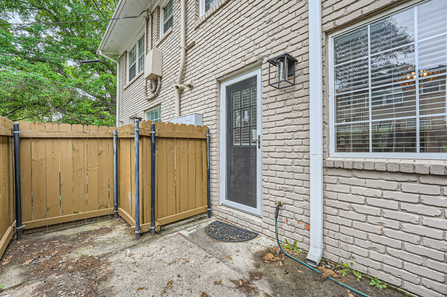 Building Photo - 2232 Dunseath Ave NW