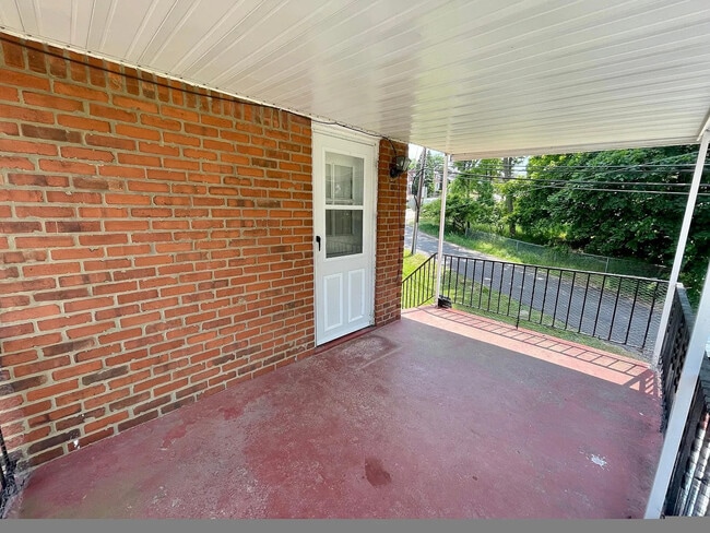 Building Photo - 1453 Woodbine St