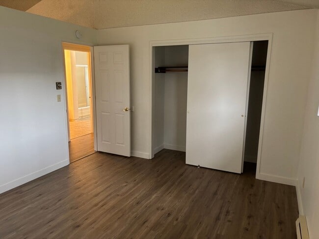 Building Photo - 5555/5545 Gill St