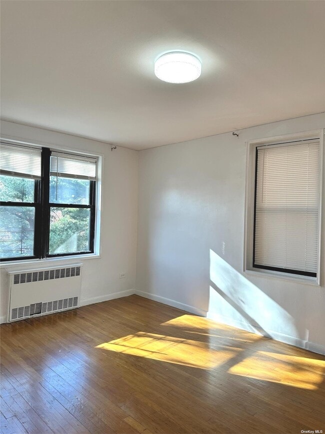 Building Photo - 150-11-150-72 72nd Rd