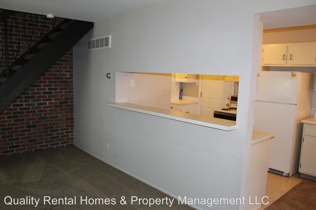 Building Photo - 2 br, 1 bath House - 7490 Hampton Dr.