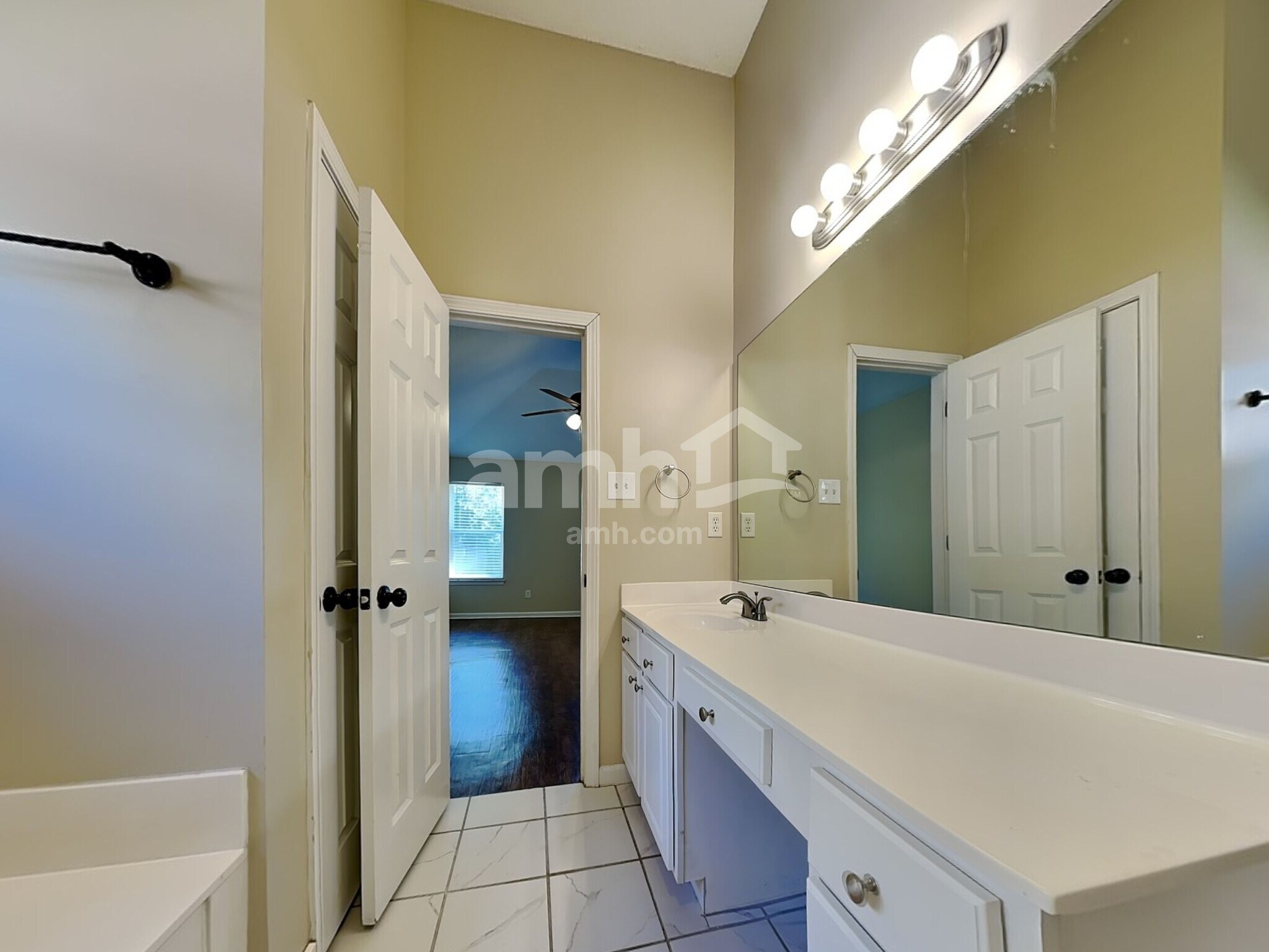 Building Photo - 1406 Siskin Dr