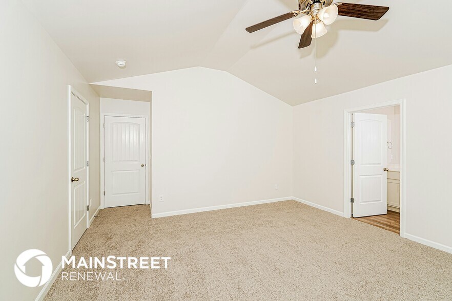 Building Photo - 282 Chelsea Park Rd