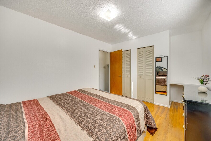 Building Photo - 1123 Lehmberg Blvd