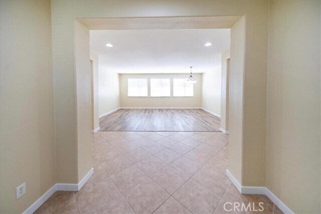 Building Photo - 38729 Clearbrook Dr