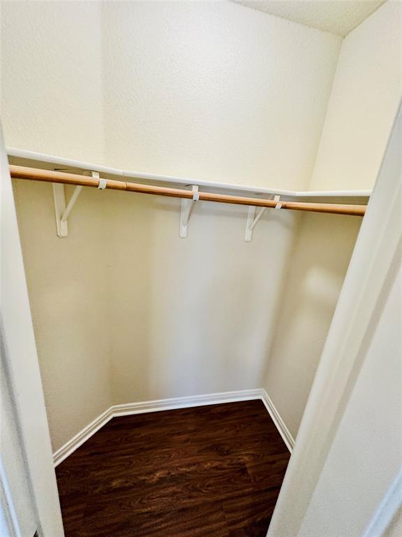 Building Photo - 6514 Clairmont Dr